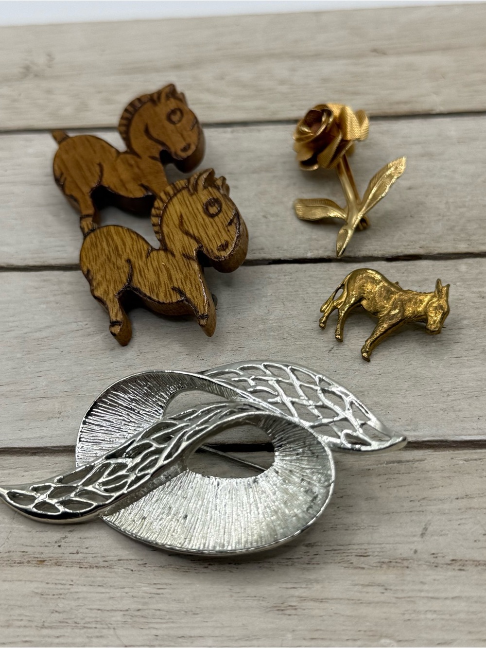 Set of 5 Mixed Metal and Wood Accent Brooch Set
